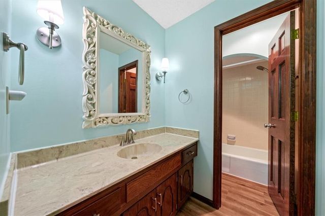 5768 Bower Street, Kansas City, MO 64133
