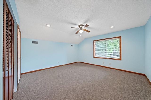 5768 Bower Street, Kansas City, MO 64133