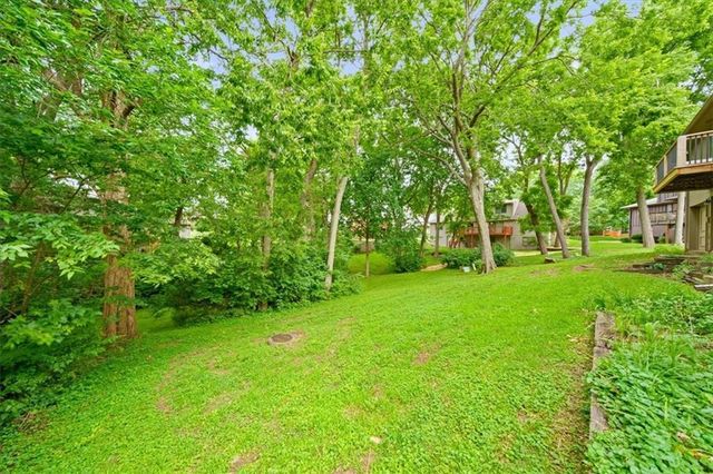 5768 Bower Street, Kansas City, MO 64133