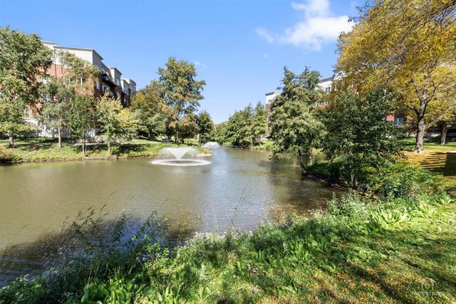 860 WEIDNER Road 406, Buffalo Grove, IL 60089