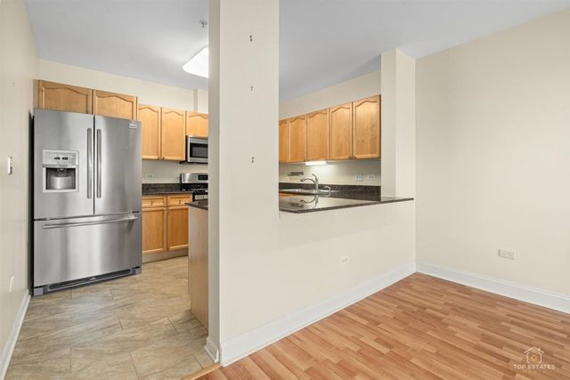 860 WEIDNER Road 406, Buffalo Grove, IL 60089