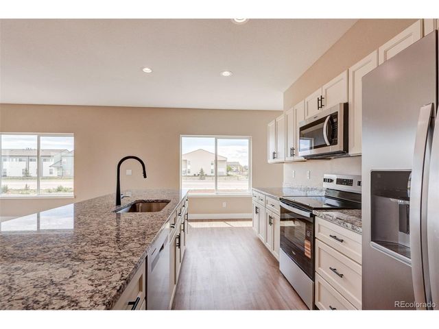 412 Molly Ln, Fort Morgan, CO 80701
