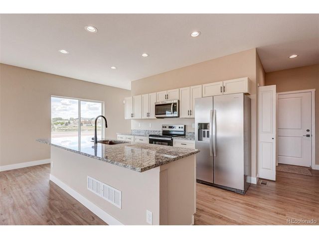 412 Molly Ln, Fort Morgan, CO 80701