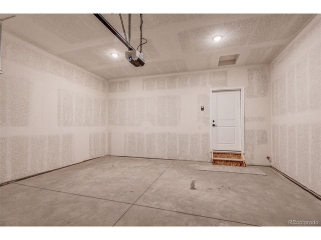412 Molly Ln, Fort Morgan, CO 80701