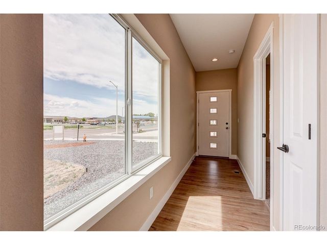 412 Molly Ln, Fort Morgan, CO 80701