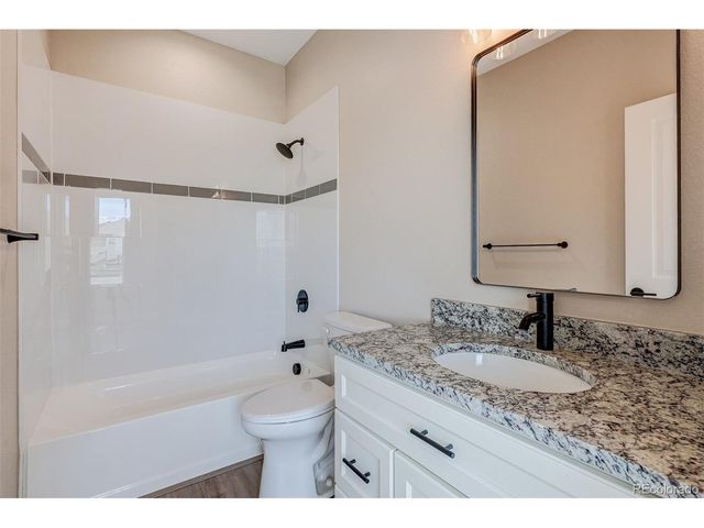 412 Molly Ln, Fort Morgan, CO 80701