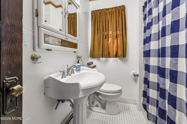 19 Union Street, Toms River, NJ 08753