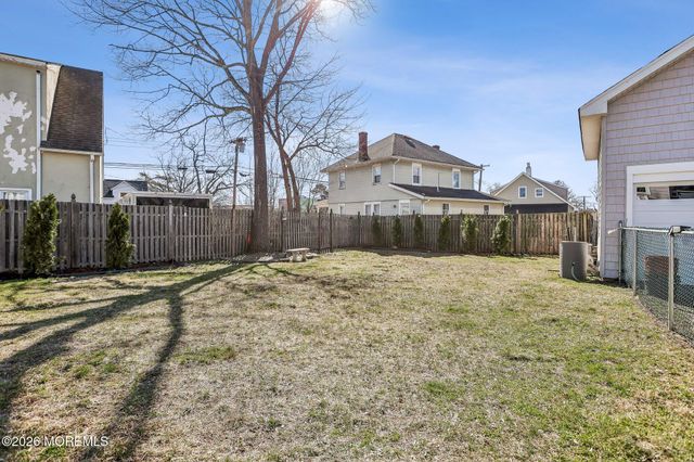 19 Union Street, Toms River, NJ 08753