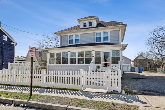 19 Union Street, Toms River, NJ 08753