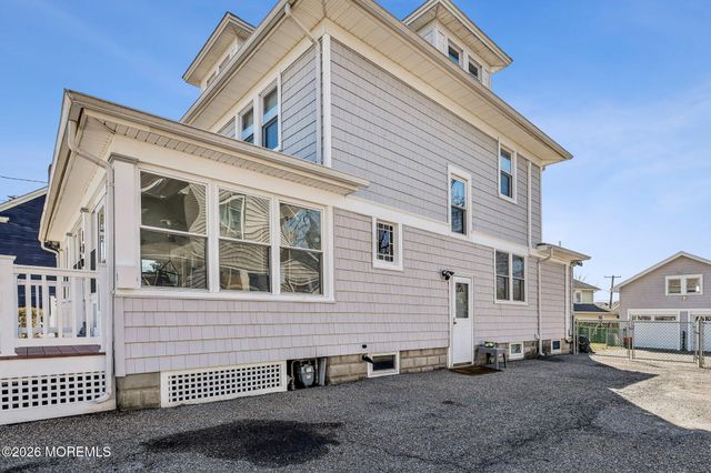 19 Union Street, Toms River, NJ 08753