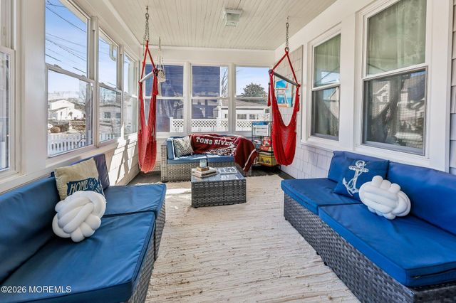 19 Union Street, Toms River, NJ 08753