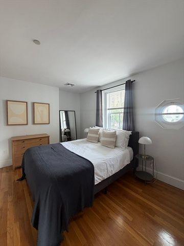 14 Derne Street 1, Boston, MA 02114
