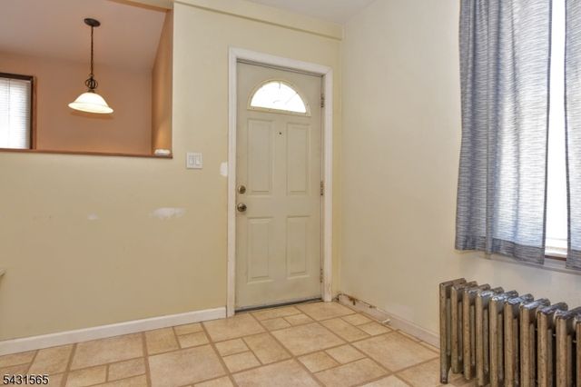 247 Grove St, Lodi Boro, NJ 07644