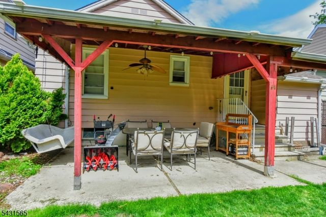 247 Grove St, Lodi Boro, NJ 07644