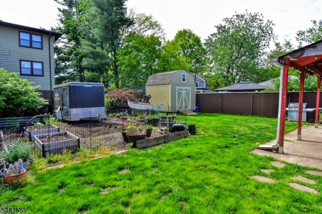 247 Grove St, Lodi Boro, NJ 07644