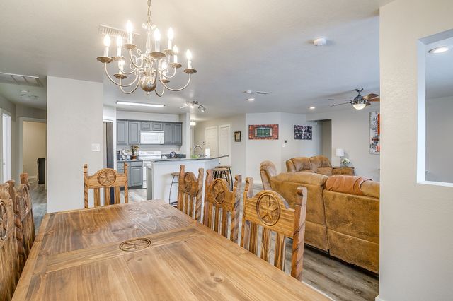 1024 Heberle Drive, Burleson, TX 76028