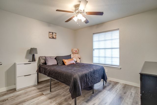 1024 Heberle Drive, Burleson, TX 76028