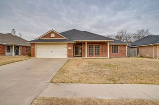 1024 Heberle Drive, Burleson, TX 76028