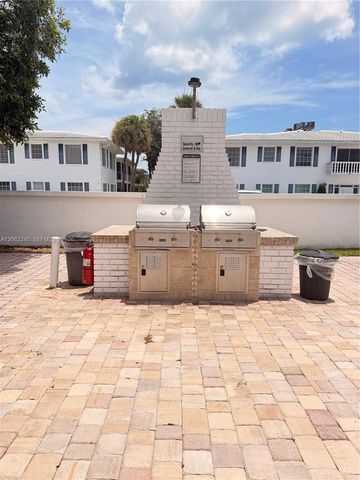 2270 NE 68th St 1906, Fort Lauderdale, FL 33308