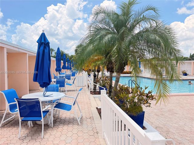 2270 NE 68th St 1906, Fort Lauderdale, FL 33308