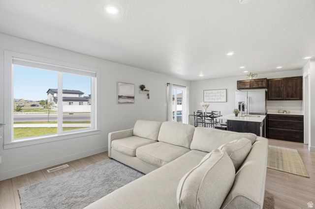 4014 S SAGE WOOD AVE, Mapleton, UT 84664