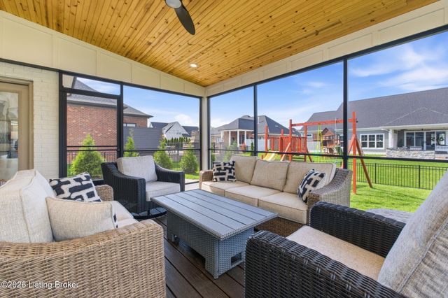 6366 Clore Ln, Crestwood, KY 40014