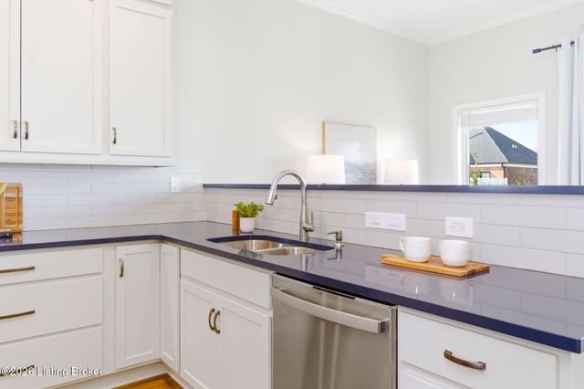 6366 Clore Ln, Crestwood, KY 40014