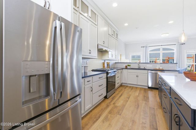 6366 Clore Ln, Crestwood, KY 40014