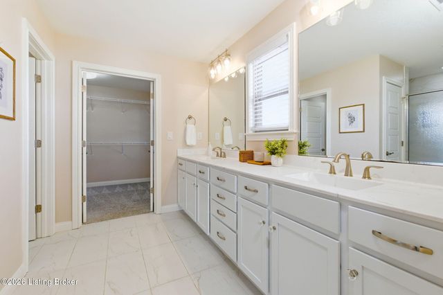 6366 Clore Ln, Crestwood, KY 40014