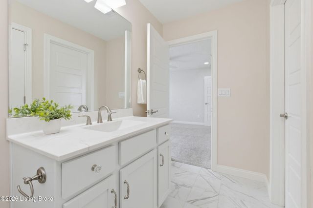 6366 Clore Ln, Crestwood, KY 40014