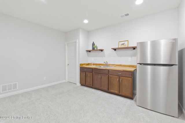 6366 Clore Ln, Crestwood, KY 40014