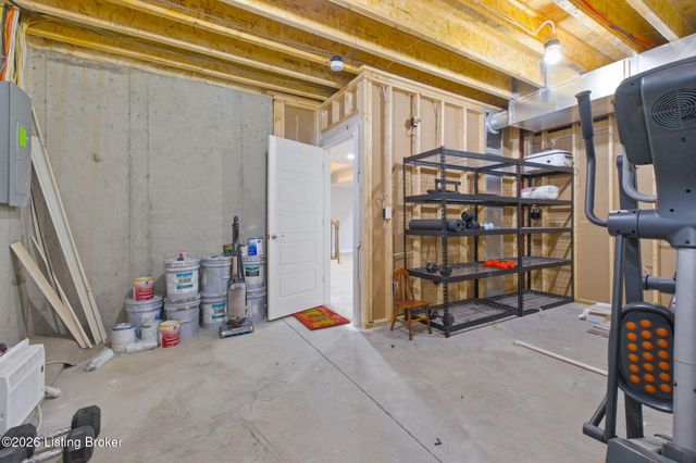 6366 Clore Ln, Crestwood, KY 40014