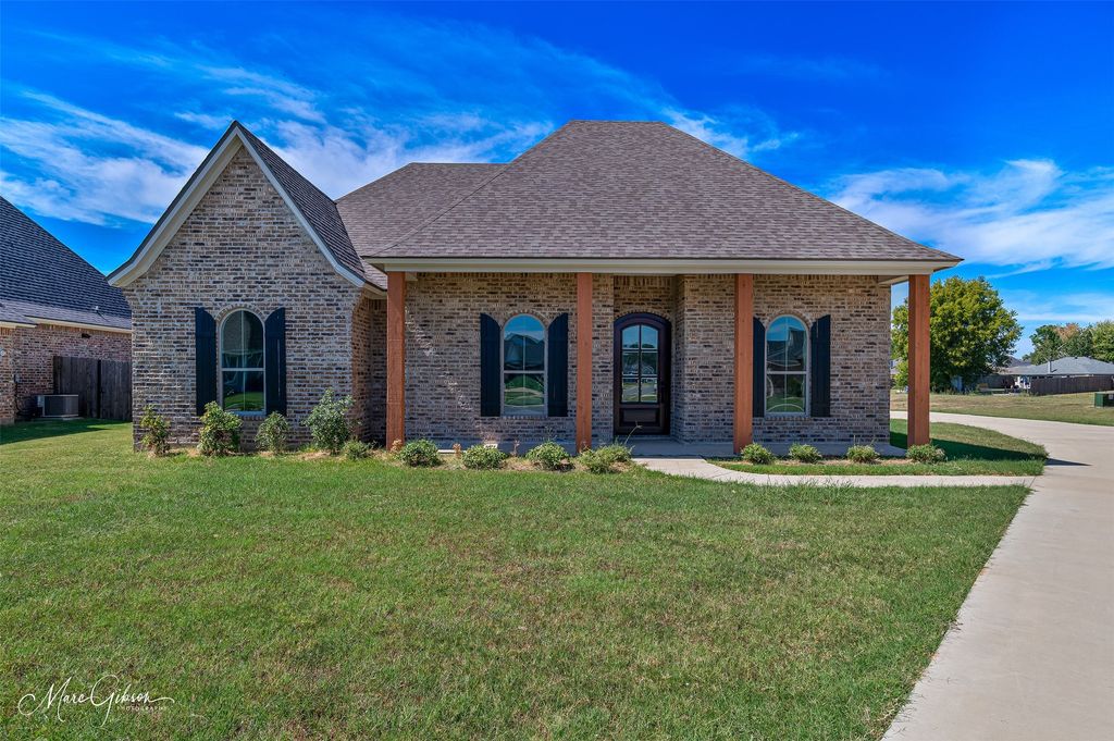 319 Newport Lane, Benton, LA 71006