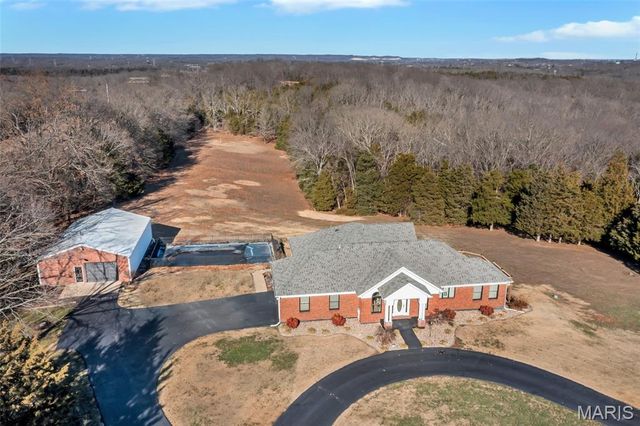 2499 Stonegate Drive, Festus, MO 63028