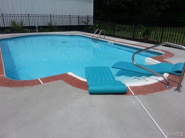 2499 Stonegate Drive, Festus, MO 63028