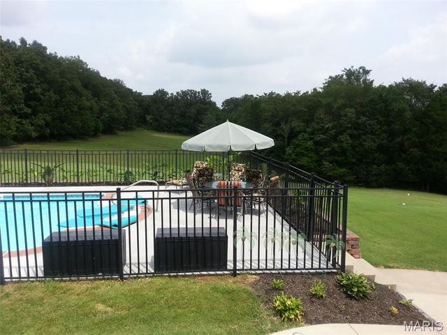 2499 Stonegate Drive, Festus, MO 63028