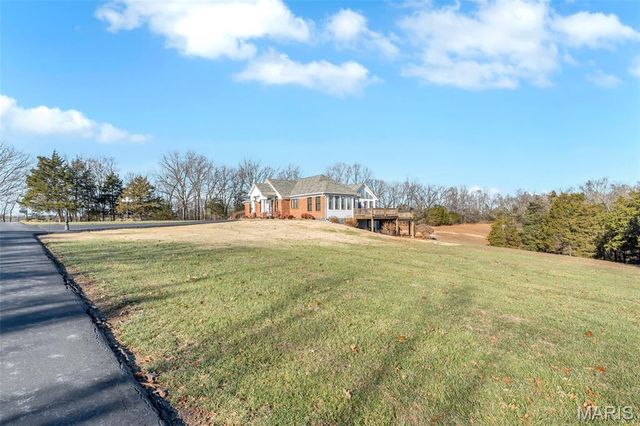 2499 Stonegate Drive, Festus, MO 63028
