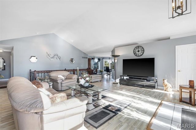 2499 Stonegate Drive, Festus, MO 63028