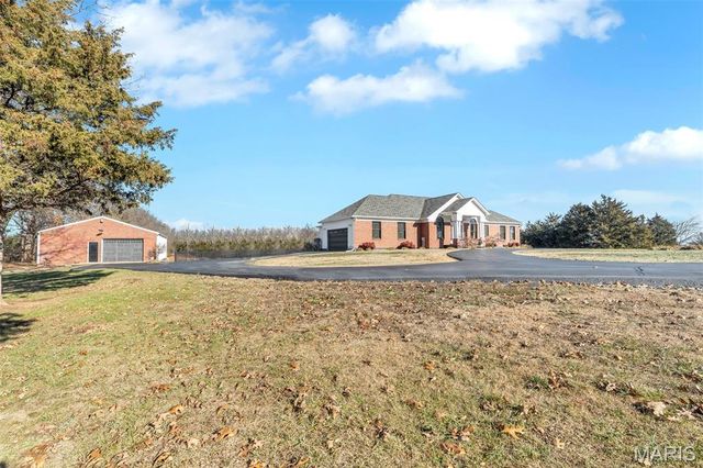 2499 Stonegate Drive, Festus, MO 63028