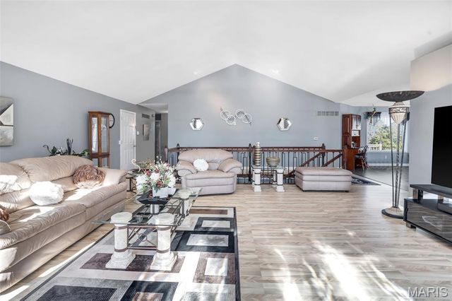 2499 Stonegate Drive, Festus, MO 63028