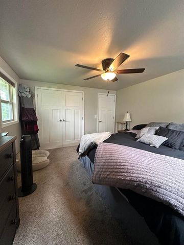 1589 W PAULSON ROAD, Green Bay, WI 54313