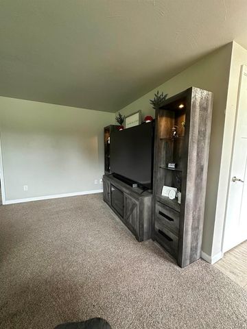 1589 W PAULSON ROAD, Green Bay, WI 54313