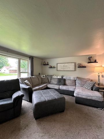 1589 W PAULSON ROAD, Green Bay, WI 54313