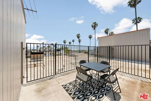 1015 21st Street B, Santa Monica, CA 90403