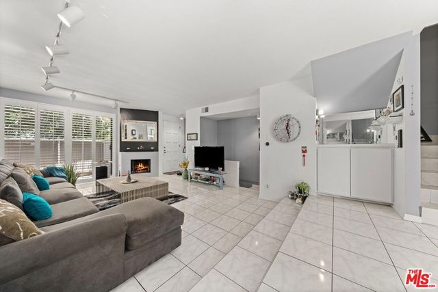 1015 21st Street B, Santa Monica, CA 90403