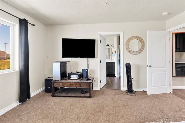 23661 Laurel, Apple Valley, CA 92308