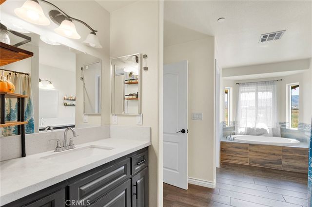 23661 Laurel, Apple Valley, CA 92308