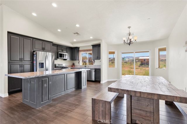 23661 Laurel, Apple Valley, CA 92308