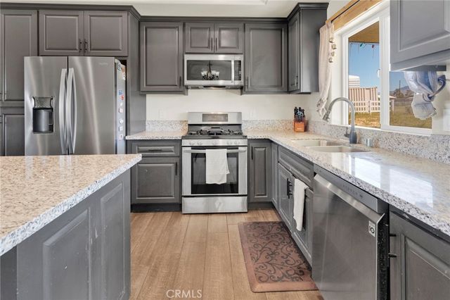 23661 Laurel, Apple Valley, CA 92308