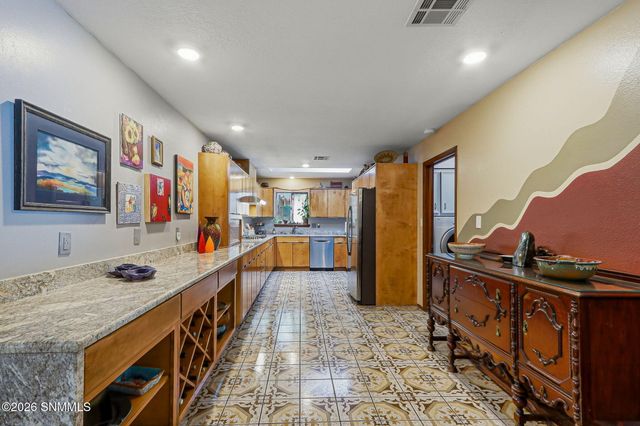 2517 Calle De Vista, Las Cruces, NM 88007